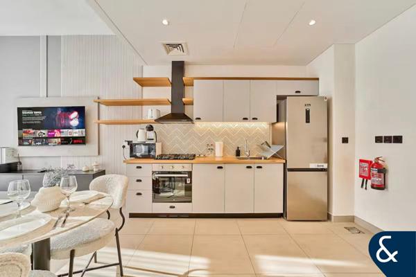 Bright Natural Light | Vacant | Furnished